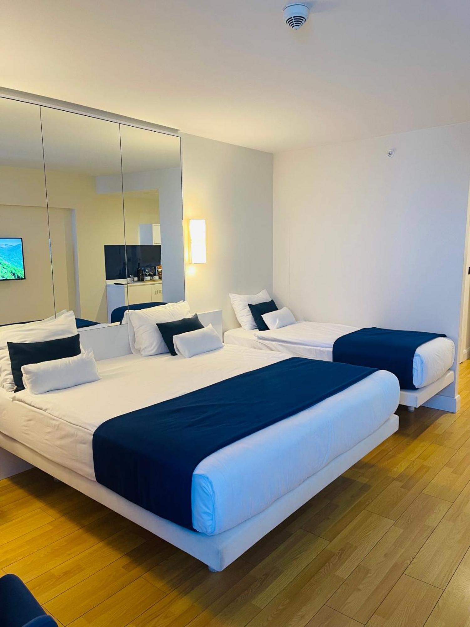 Luxury Batumi Hotel Exterior photo