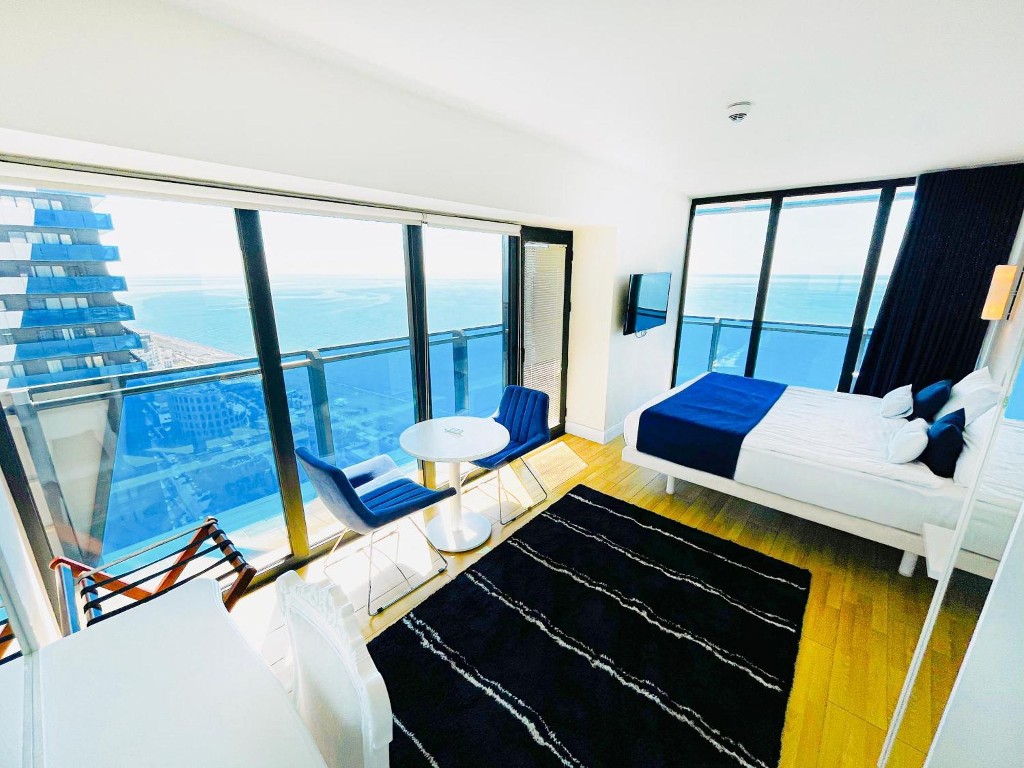 Luxury Batumi Hotel Exterior photo